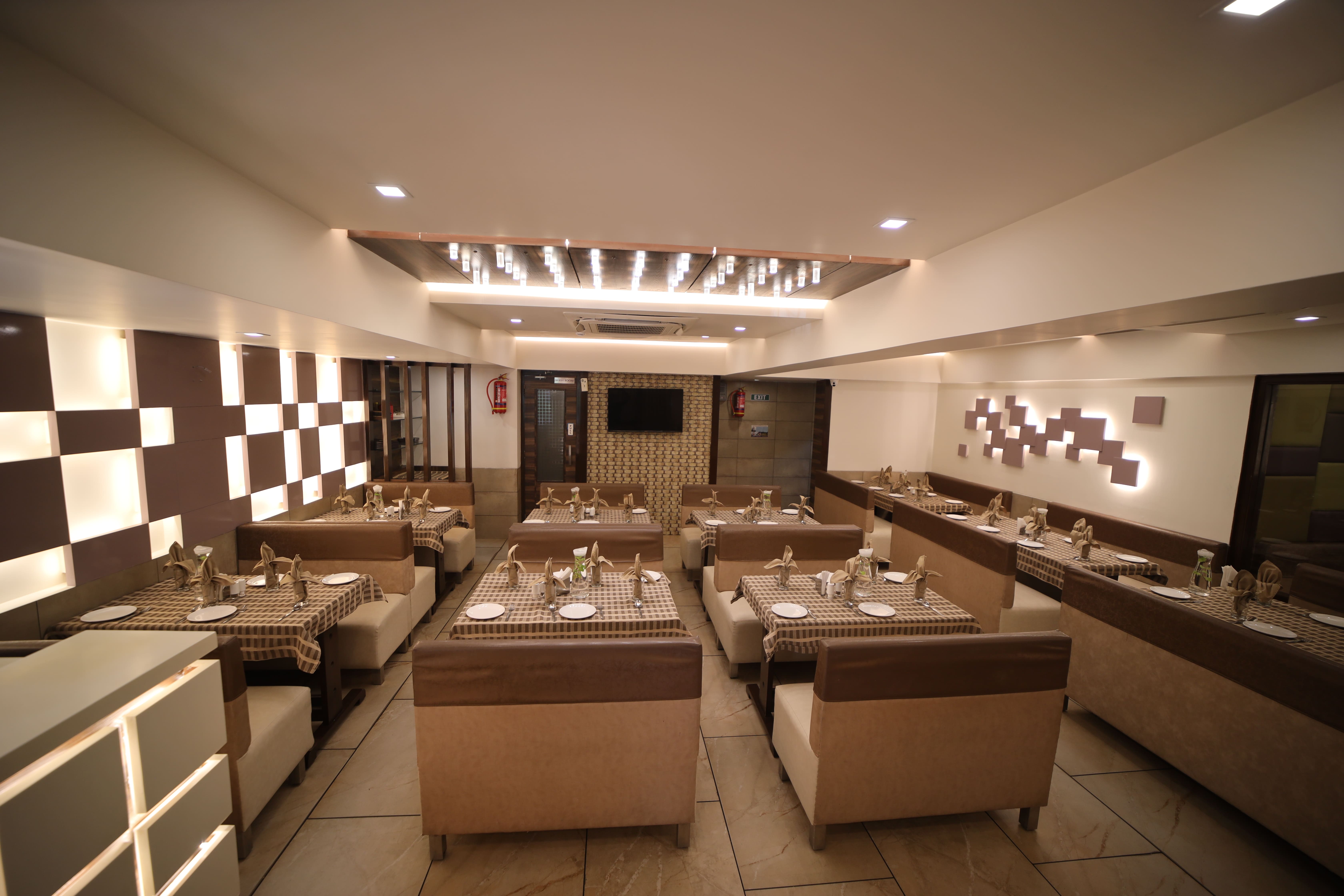 City Corner gallery image 6